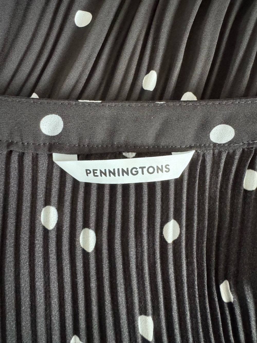 Penningtons Black Blouse with White Polka Dots - Picture 3 of 4